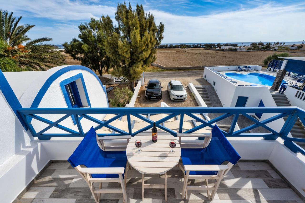 Honeymoon Beach Studios Perivolos  Exterior photo