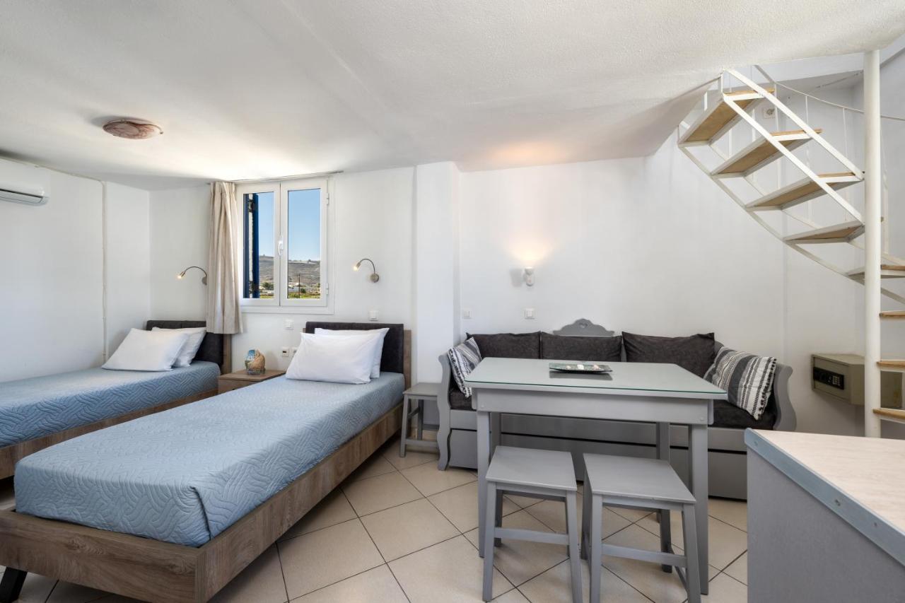 Honeymoon Beach Studios Perivolos  Exterior photo