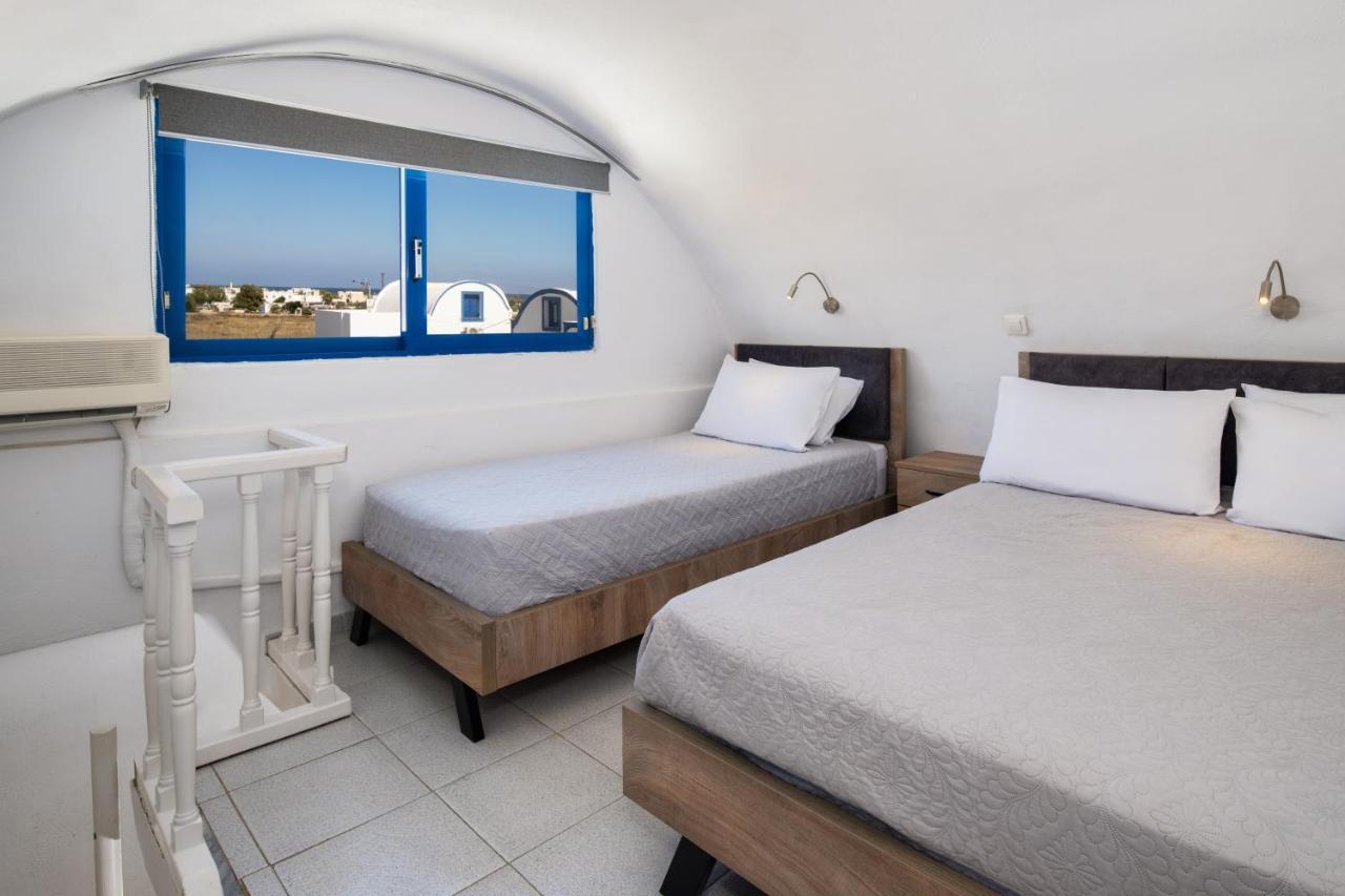 Honeymoon Beach Studios Perivolos  Exterior photo