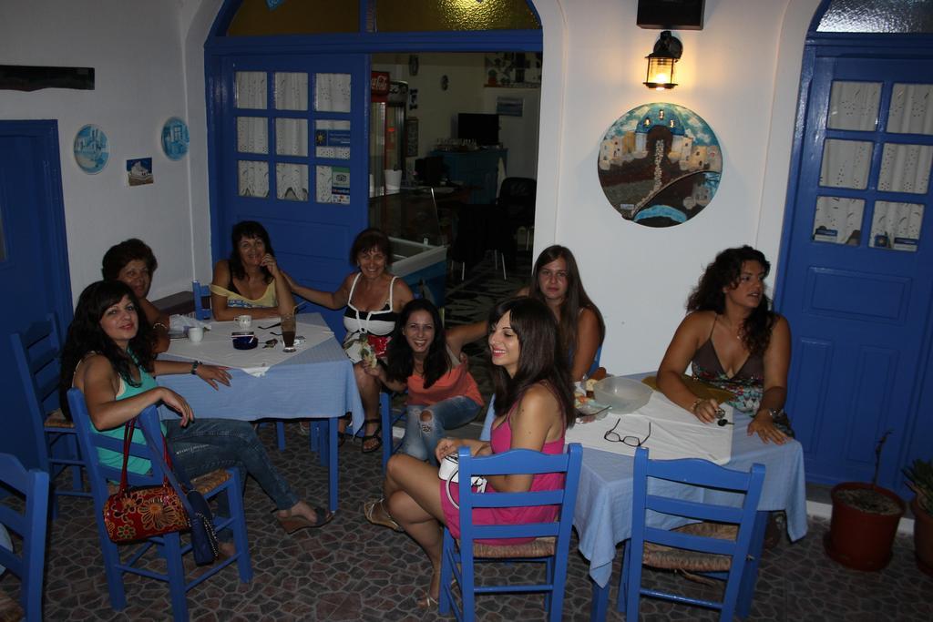 Honeymoon Beach Studios Perivolos  Exterior photo