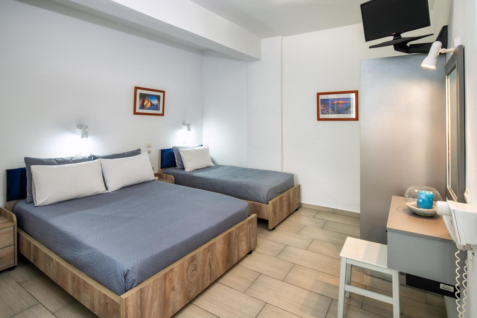 Honeymoon Beach Studios Perivolos  Exterior photo